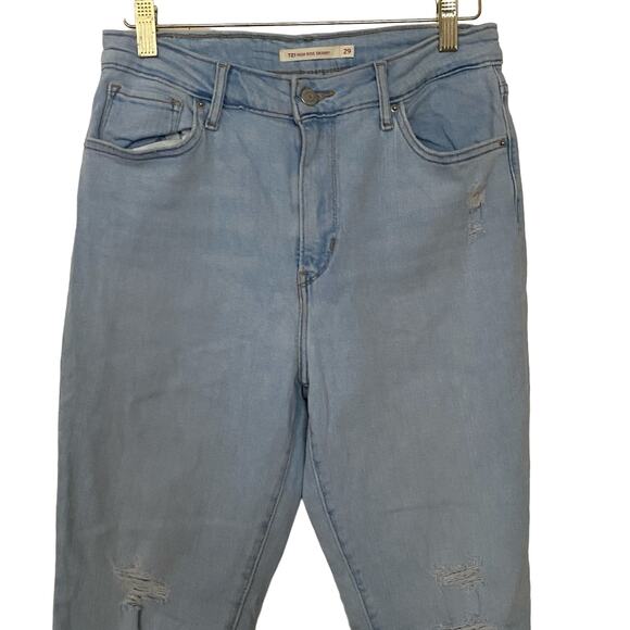 Levis 721 Woman's Size 29 Light Wash Distressed High Rise Skinny Jeans - Picture 5 of 7